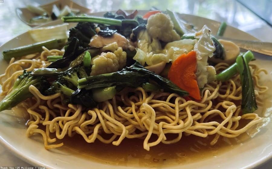 Ilustrasi menu makan bergizi MBG Bukittinggi di Bukittinggi